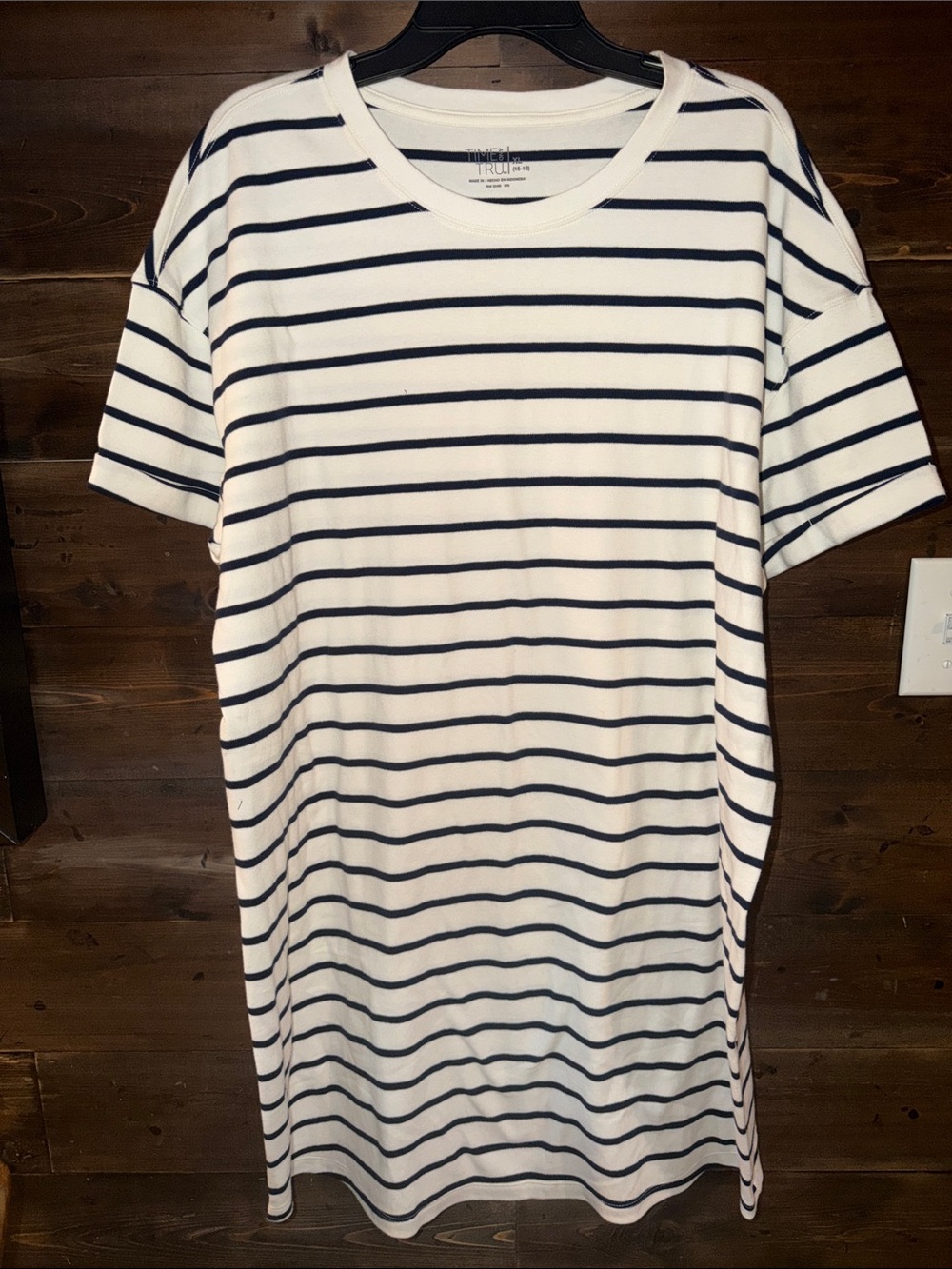 Time and Tru White and Navy Stripe Short Sleeve T-shirt dress